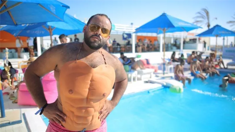 بالصور: «fack six packs».. فورمة الساحل من غير جيم