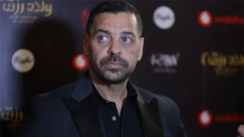 بالفيديو .. طارق العريان «بيهزر»: la casa de papel هما اللي سرقوني