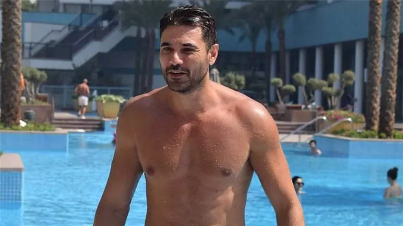 بنات «السوشيال ميديا» : أحمد عز «Bad Boy» بس نينجا 