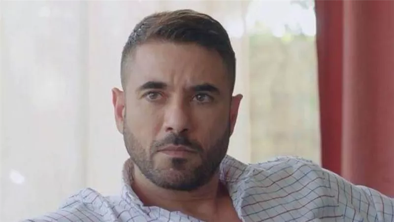 بالأسماء : أعضاء «حزب عز» على الفيس بوك بعد خناقة مراسي