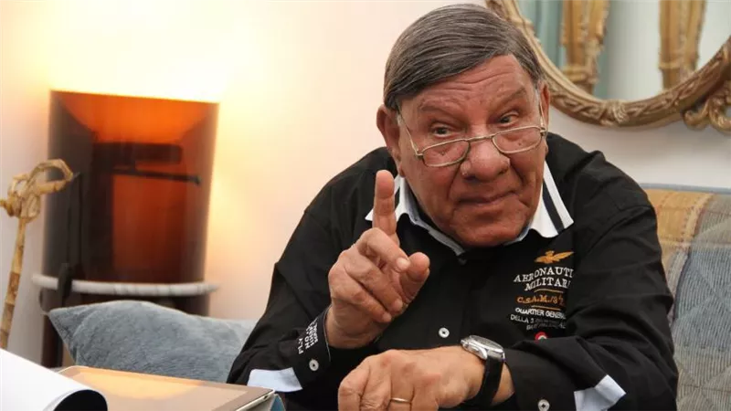 إقرأ ماذا قال مفيد فوزي عندما سألناه : هل من الممكن أن تتزوج بعد أمال العمدة؟