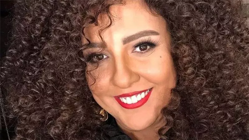 مي كساب بتهزر : أوكا مش شايلني في حملي ياجدعان