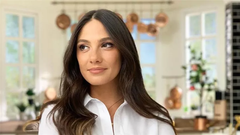 ميريت علي تحارب الجوع علي الإنستجرام