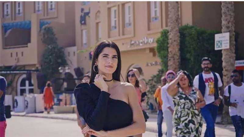 بالصور .. المنتجون يخطفون «عروس بيروت» من الجونة