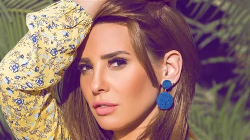 إيمان العاصي تنتهى من «كله بالحب» وتبدأ «بخط الإيد»