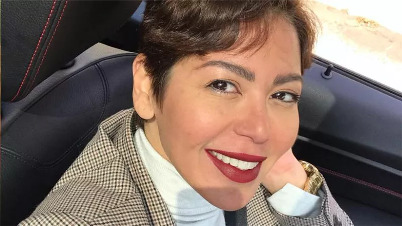 لقاء الخميسي تكشف لـ«خبر أبيض» تفاصيل أول حفلة وأول كليب