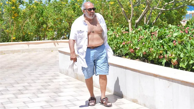 محمد خان .. أخر صورة وأهم المحطات