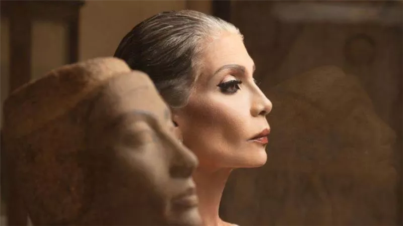 سوسن بدر بـ «وشين» .. أرستقراطية ومحامية في نفس الوقت