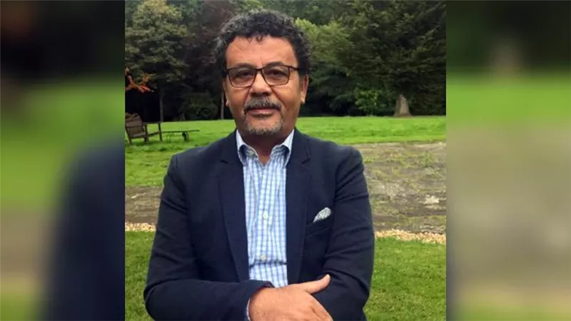 عمرو عرفة يبدأ تحضيرات «المرحوم» وينتظر حل أزمة «أهل الكهف»