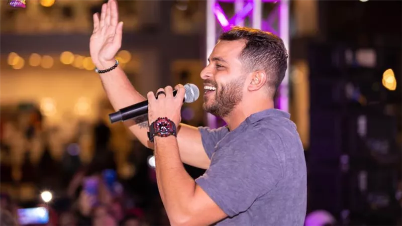 محمد رشاد يشعل حفل تخرج المعهد العالي بالإسكندرية 