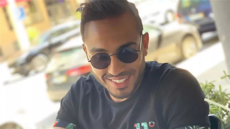 كهربا الأن : أنا راكن في جراج الأوبرا ومستني مكالمة لدخول الأهلي