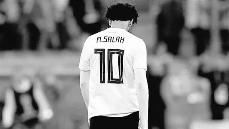 لماذا غاب محمد صلاح عن حفل الأفضل فى إفريقيا؟.. اختر الإجابة الصحيحة 