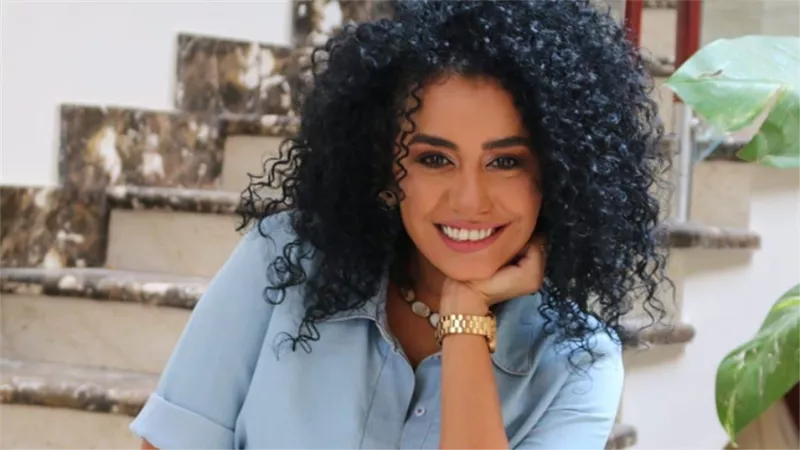نانسي صلاح تبدأ 2020 بـ «أسود فاتح وبيضة دهب وشريط 6»