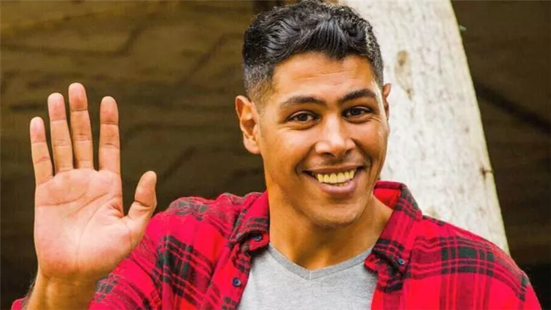 عمر مصطفي متولي قريباً في أول بطولة مطلقة