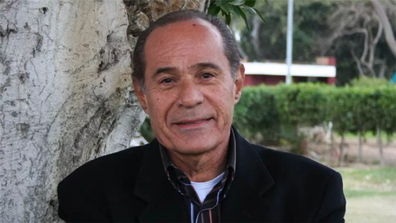 زمن التلفزيون الجميل .. طارق حبيب الذي حاور الكبار ومات قهراً بسبب الإخوان 