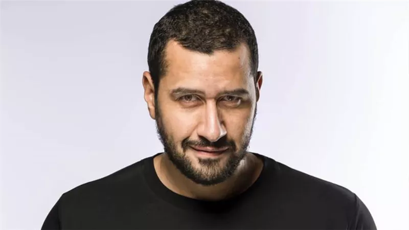 علي الطيب : أجسد شخصية طبيب نفسي في «الحارث» ورفضت مسلسلات رمضان بسبب المرض