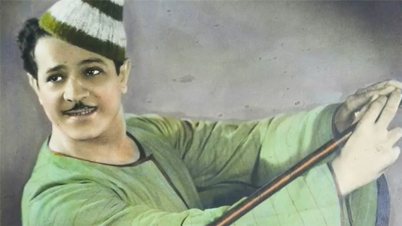 نجل شكوكو في ذكرى وفاة والده : الملك سمح له بسيارة باللون «الفاروقي» والسلطان قابوس أهداه خاتمه