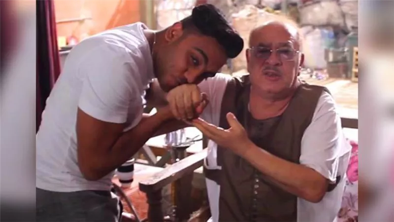 صلاح عبدالله كبير الزبالين في «اتنين في الصندوق»