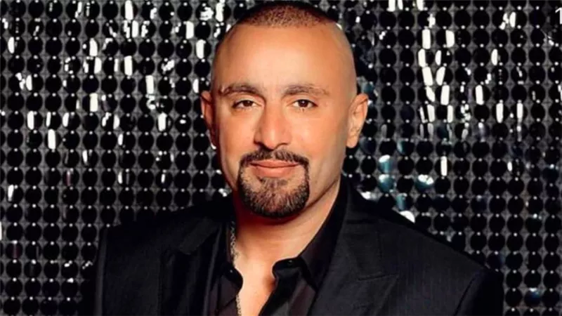 مفاجأة خبر أبيض .. أحمد السقا يكتب مقال كل أسبوع 