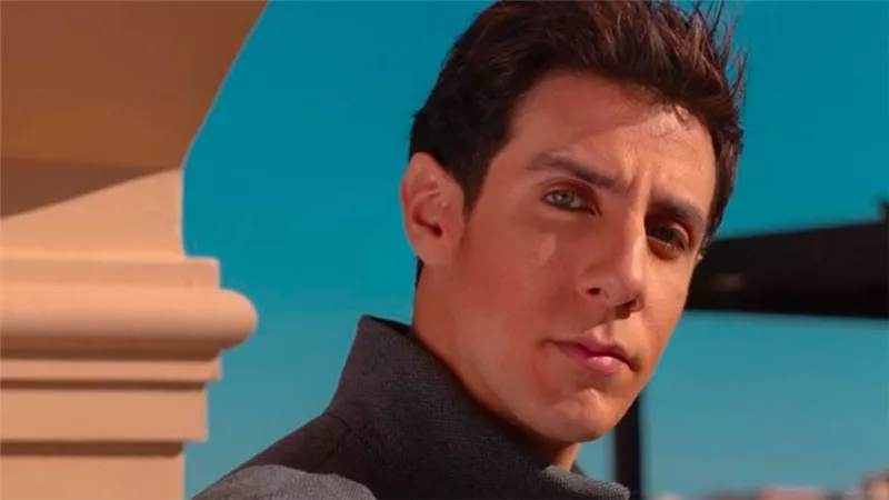 نور الشناوي حفيد العندليب : مستعد أغني مهرجانات ونفسي أقدم أغنية شعبي