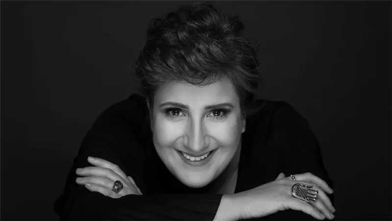 الأردنية مكادي نحاس تحيي أول حفل أونلاين في أوبرا دبي