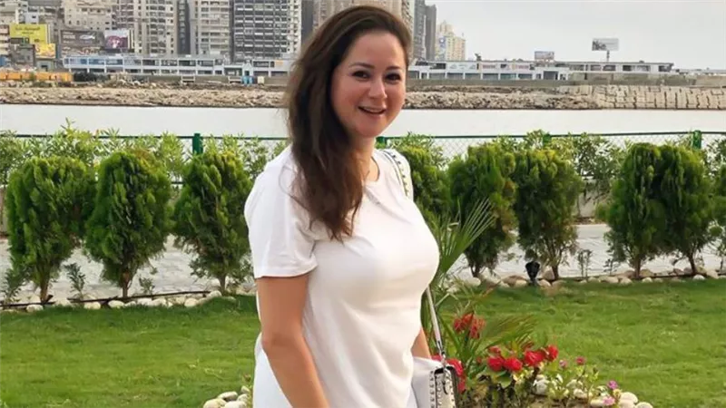 مي نور الشريف : اعتزالي التمثيل شائعة سخيفة وابتعدت لظروف شخصية 