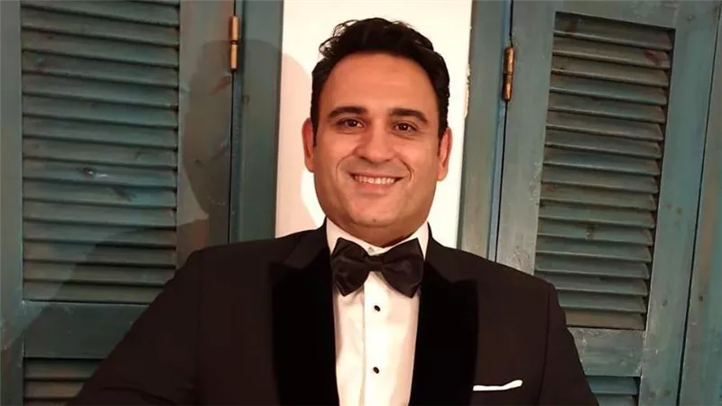 أكرم حسني يغلق ملف «رجالة البيت» ويستعد لـ «العميل صفر»