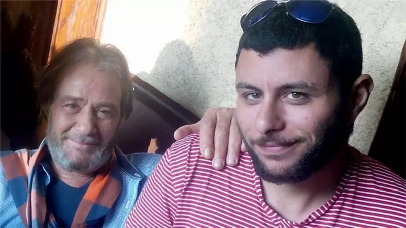 عمر فاروق الفيشاوي لـ خبر أبيض : التمثيل مش هوايتي وطموحي أبقى مخرج