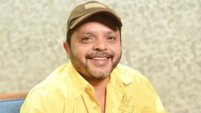 محمد هنيدي يستعين بضيفين شرف في «النمس والإنس»