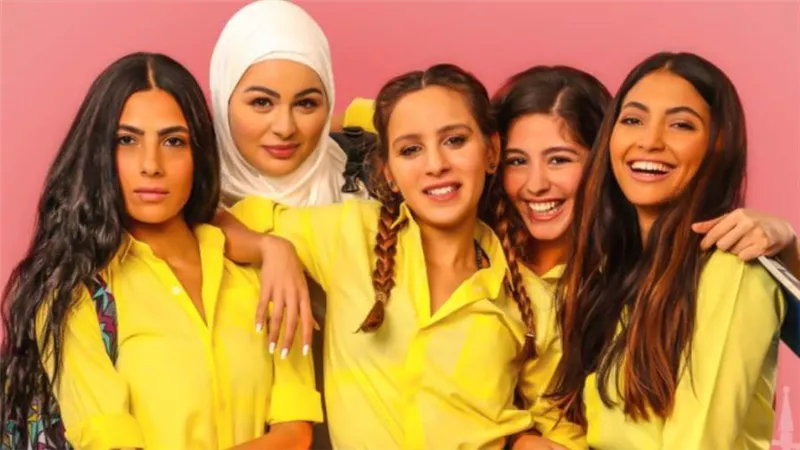 مخرج «بنات ثانوي» يطلب 5 مليون جنيه تعويض من المؤلفة التي إدعت إن الفيلم مسروق من روايتها