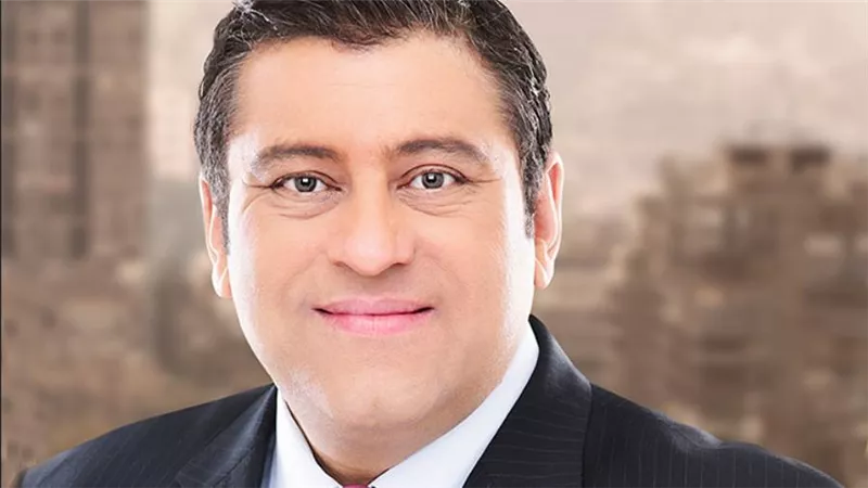 قناة المحور تتفاوض مع معتز الدمرداش على العودة للمرة الثالثة لتقديم برنامج «90 دقيقة»