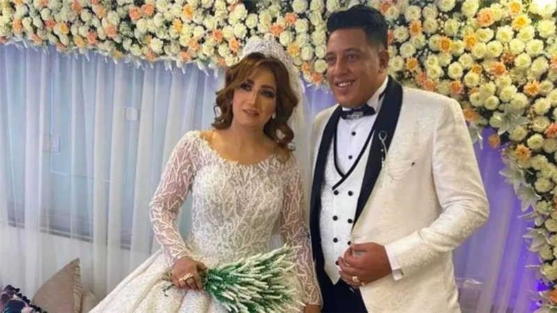 بالصور .. حمو بيكا يحتفل بزفافه ويهدي زوجته سيارة جديدة