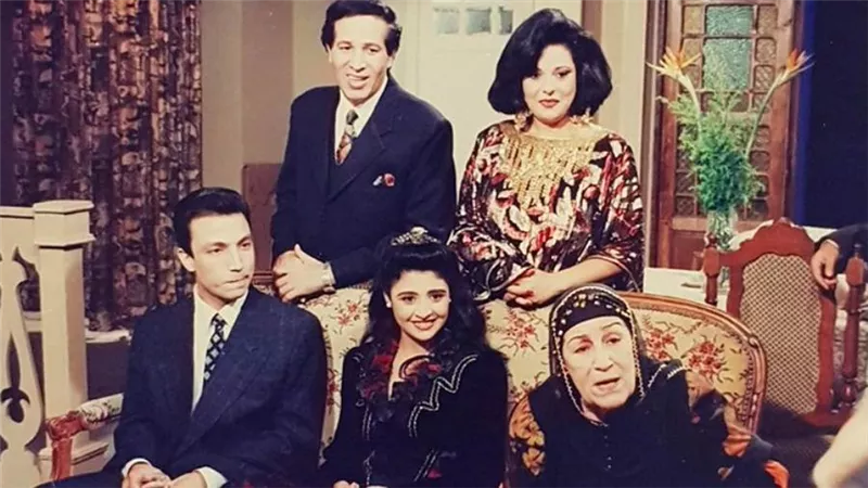 إسعاد يونس تسترجع ذكرياتها مع أبطال مسلسل «السقوط في بئر سبع» بصورة على إنستجرام
