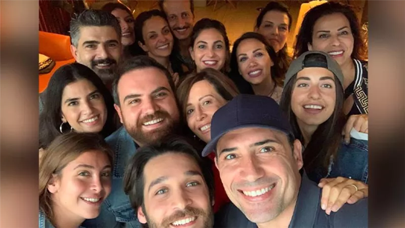 ظافر العابدين ينشر صورة من كواليس الأيام الأخيرة في مسلسل عروس بيروت