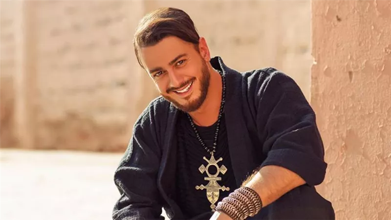 سعد لمجرد بعد حملة متحرش يرفع علم مصر على إنستجرام