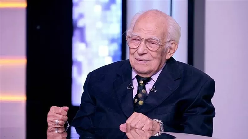 رشوان توفيق عن زوجته : تحملت ظروفي الصعبة وعمري ما خنتها ولو في خيالي