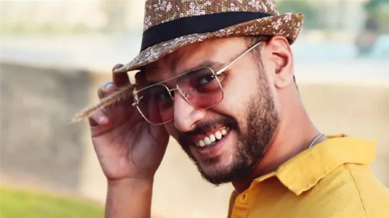 أحمد خالد صالح يستأنف تصوير مسلسل أنصاف مجانين نهاية نوفمبر بعد شهر العسل