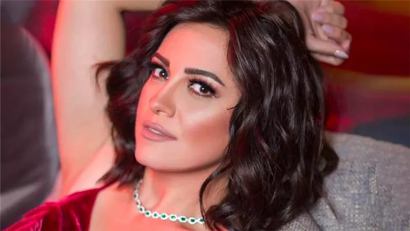 ريهام عبدالغفور : زواجي الأول انتهى بسبب الخيانة وأستعد لفيلم ليلة العيد