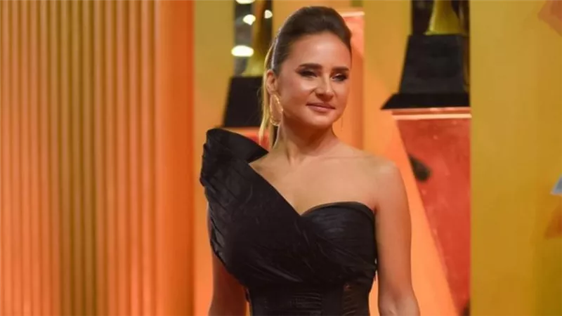 بعد إلغاء مسلسل دهب .. مؤلفو مسلسل نيللي كريم الجديد ينتهون من كتابة 8 حلقات وجاري البحث عن مخرج