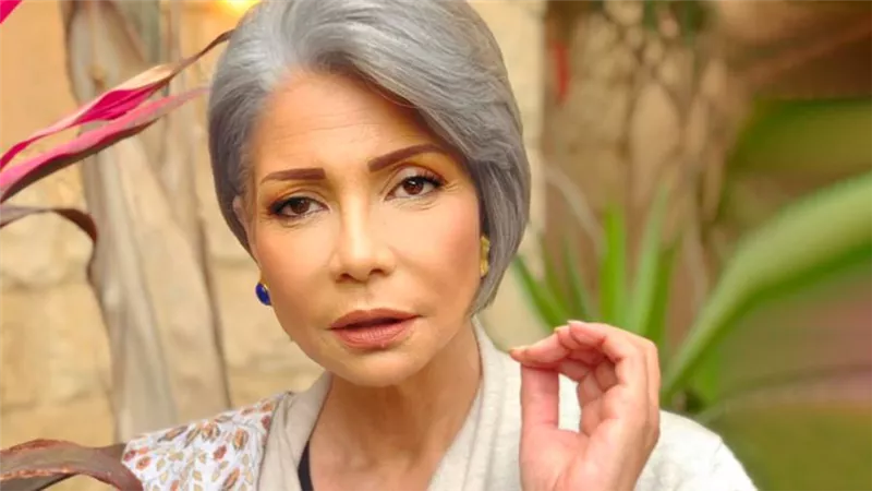 سوسن بدر تقدم برنامج عن تاريخ الحضارة المصرية على منصة إلكترونية قريبًا