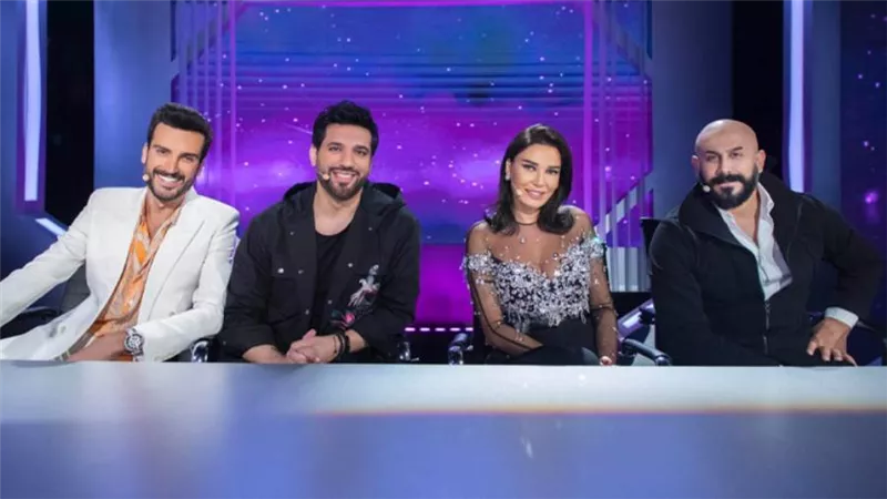 قبل عرضه على mbc .. حسن الرداد ينشر صورة تجمعه مع لجنة تحكيم برنامج أنت مين