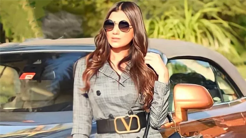 مي عمر بين صراعين : صراع كاميليا في لؤلؤ وصراع نجمة سخرت السوشيال ميديا لمحاربة المسلسل