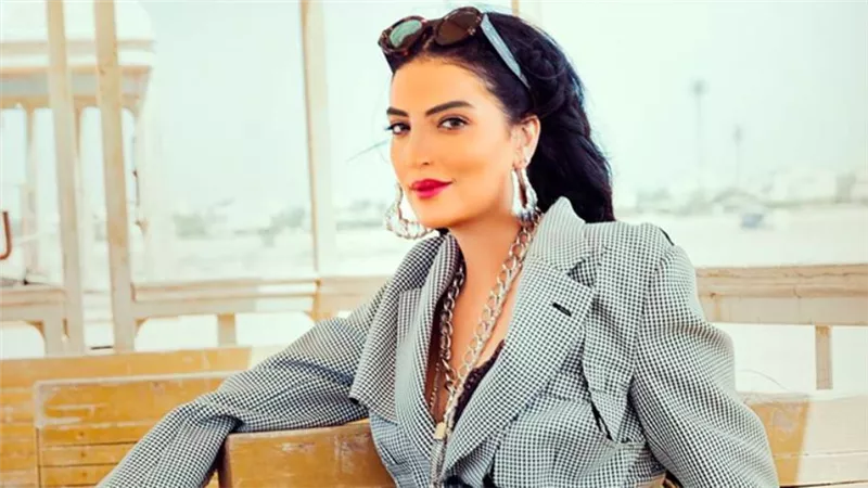 حورية فرغلي تجرى عملية جراحية في أنفها بأمريكا إبريل المقبل