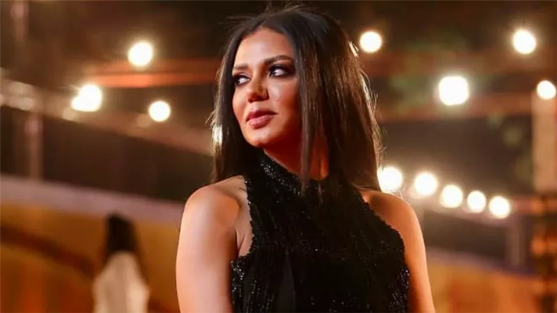 رانيا يوسف تعتذر عن تصريحات الحجاب وتصدر بيان حول تصريحاتها مع المذيع العراقي 