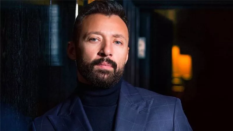 منصة شاهد تعرض مسلسل قارئة الفنجان بطولة أحمد فهمي قريبًا