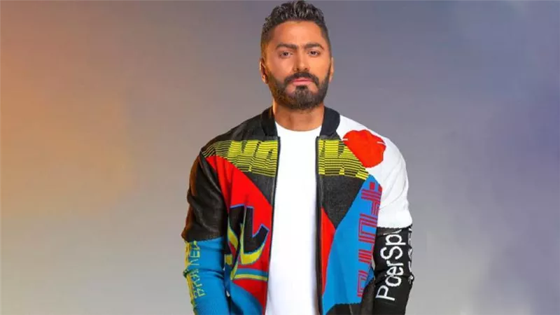 تامر حسني يعاني من مرض نادر في فيلمه الجديد مش أنا والعرض في عيد الفطر