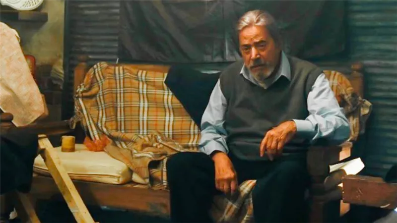 عمرو سعد ينشر صورة من آخر مشهد في حياة يوسف شعبان من مسلسل ملوك الجدعنة
