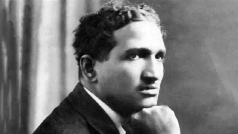 فى ذكرى ميلاد سيد درويش .. لغز العشاء الأخير الذى قضى عليه بأوامر الإنجليز