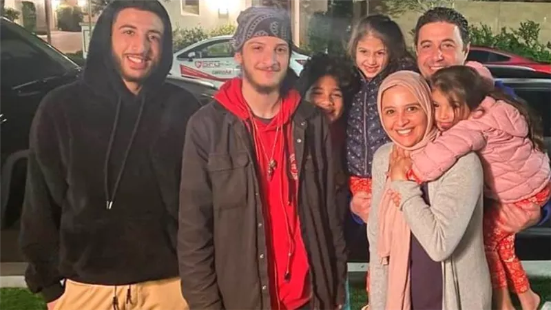 بعد فترة من الغياب .. أول ظهور لـ عائلة حنان ترك خلال احتفالها بعيد ميلادها مع أولادها 