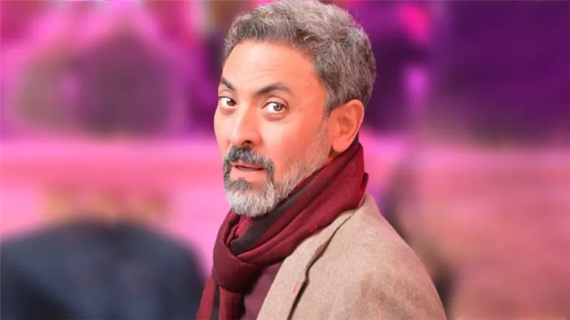 فتحى عبدالوهاب يناقش مشاكل الزواج من الأجانب في حكاية طبق الأصل من مسلسل ورا كل باب